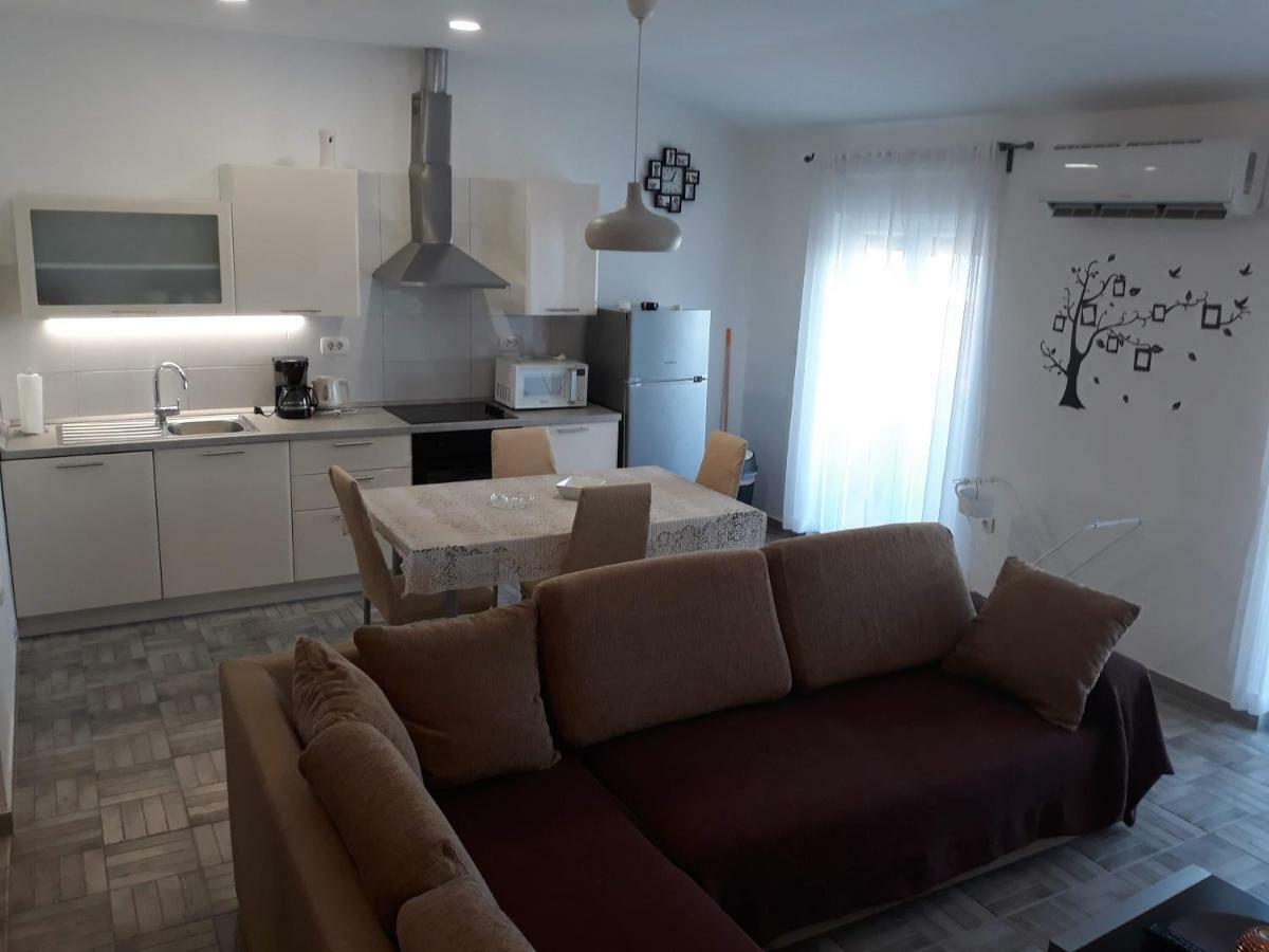 Apartman Đani-Podstrana Apartment Bagian luar foto